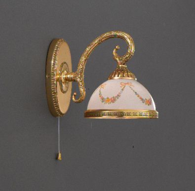 Настенный светильник из позолоченной бронзы в классическом стиле