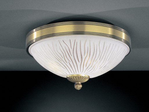 Полусферические бронзовые светильники трех размеров с плафоном из венецианского стекла