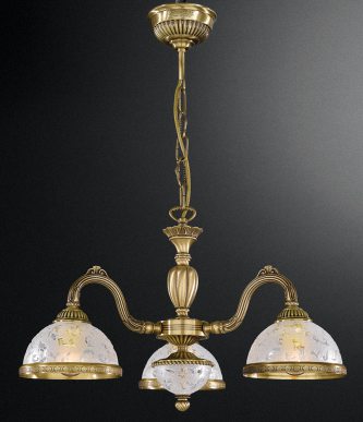 Люстры классического вида из бронзы с матовыми стеклянными плафонами на три и пять ламп