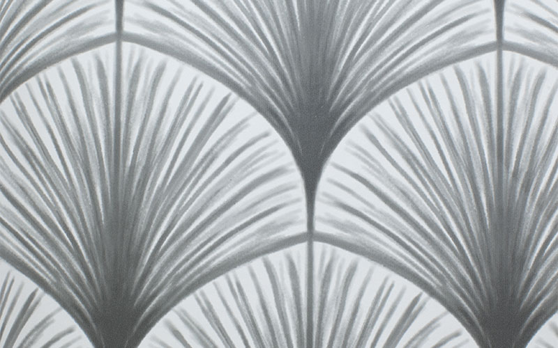 Флизелиновые обои Aura East West Style 24230 с серыми пальмовыми ветвями