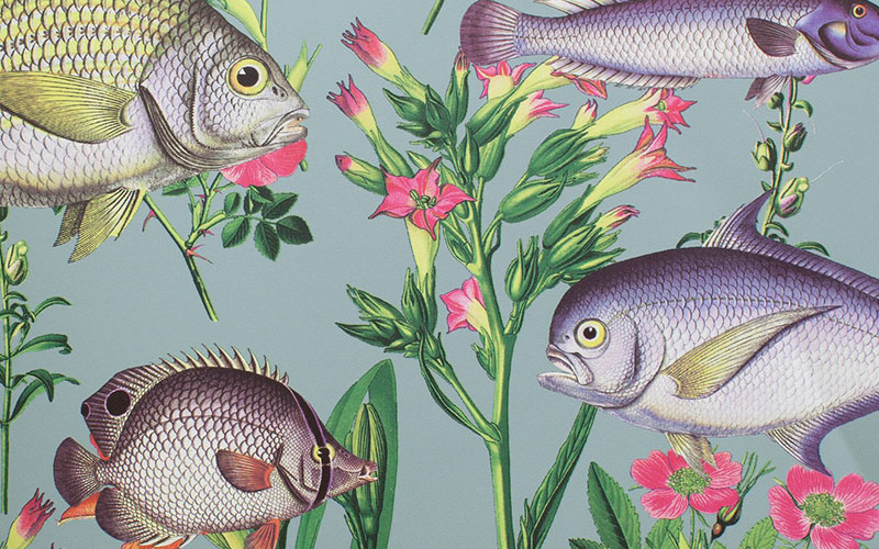 Серо-голубые бумажные обои Holden The Enchanted Garden 12171 с крупными рыбами