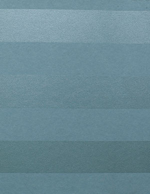 Полосатые флизелиновые обои Khroma Akina AKI802 цвета мурены