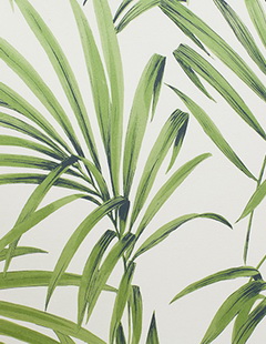 Флизелиновые обои Khroma Zoom Kwai KWA105 с зелеными пальмовыми листьями