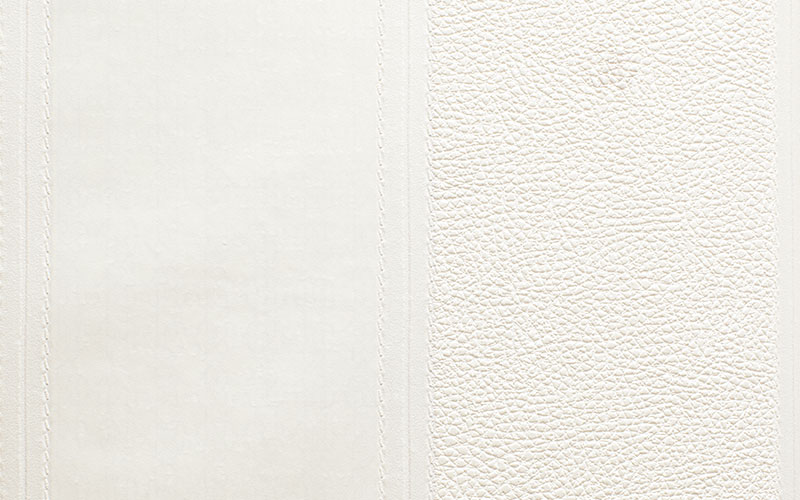 Дымчато-белые виниловые обои Roberto Cavalli Home 6 RC 17041 с вертикальными полосами